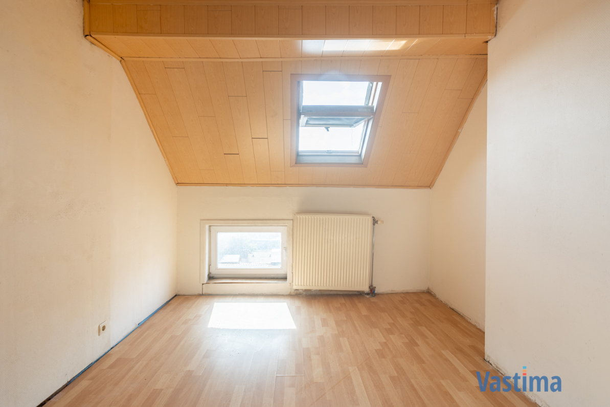 Immo Vastima - Huis Te koop Aalst - Ruime woning met 4 slaapkamers en buitenruimte centrum Aalst