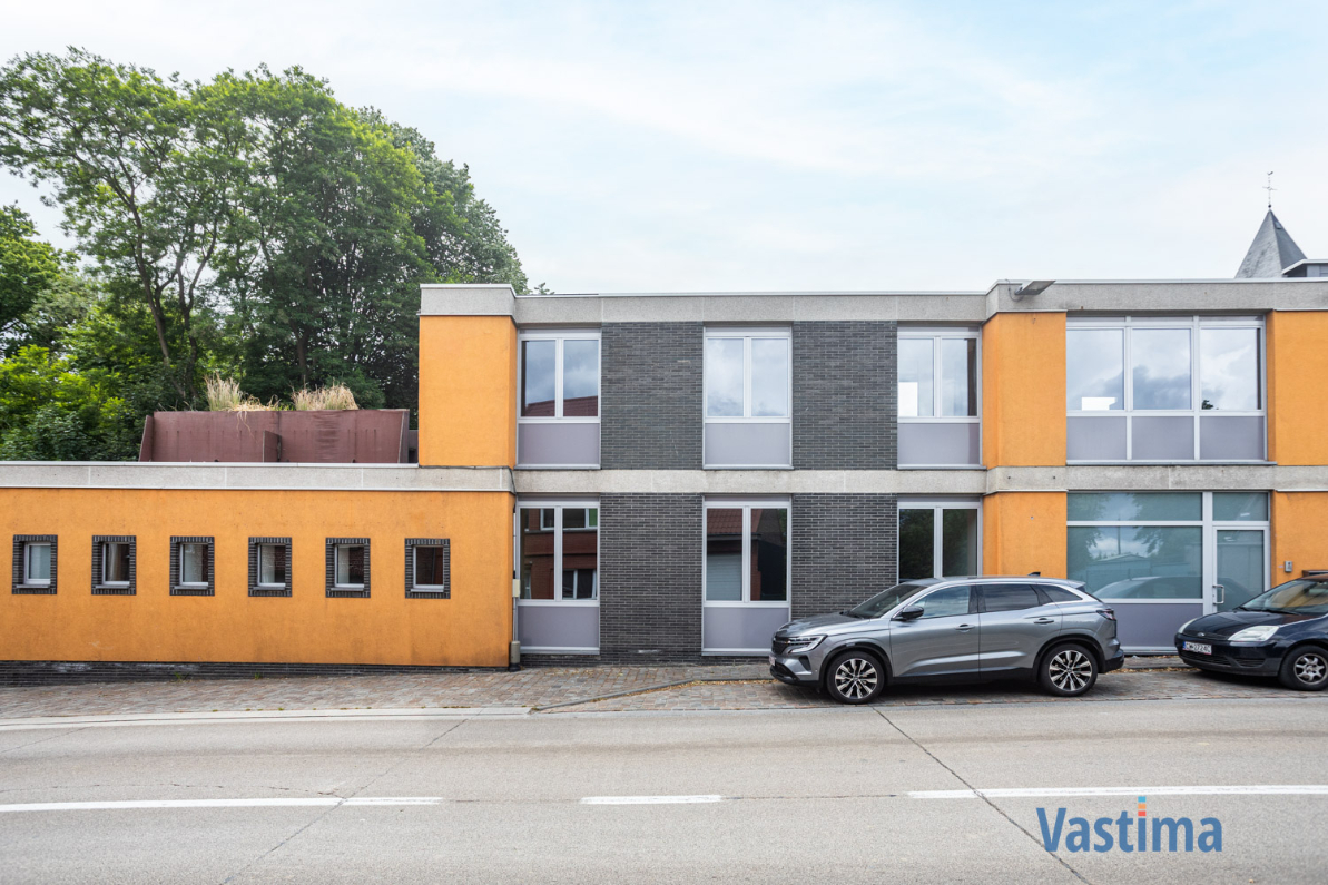 Immo Vastima - Kantoor Te koop Moorsel - State of the art loft met groot terras, garage en polyvalente ruimtes – Een woonbeleving uniek in zijn soort