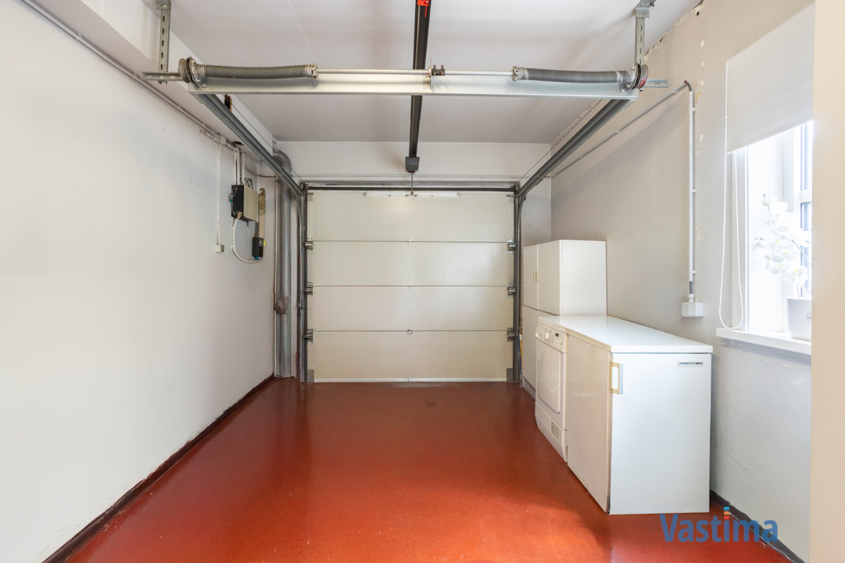 Immo Vastima - Huis Te koop Affligem - Halfopen gezinswoning met 3-4 slaapkamers en extra garage