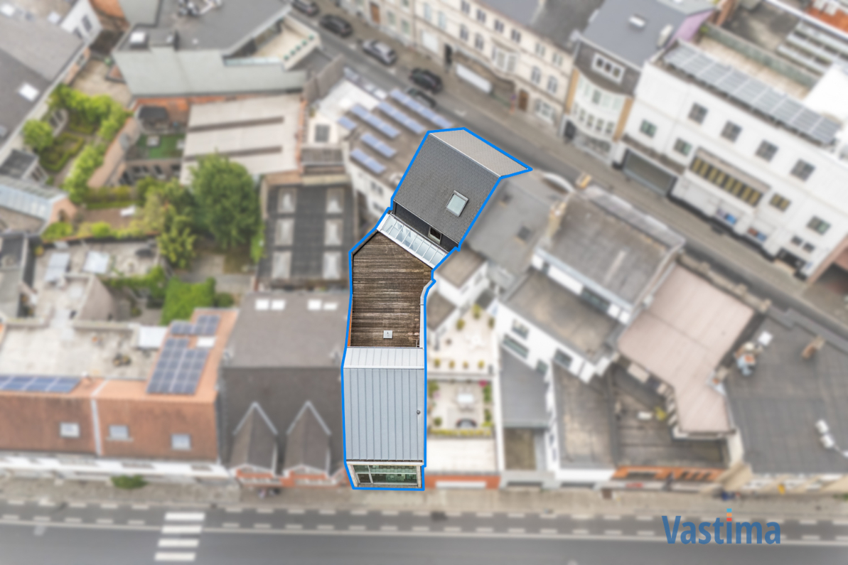 Immo Vastima - Huis Te koop Aalst - Unieke investeringskans: handelspand met woongelegenheid in hartje Aalst