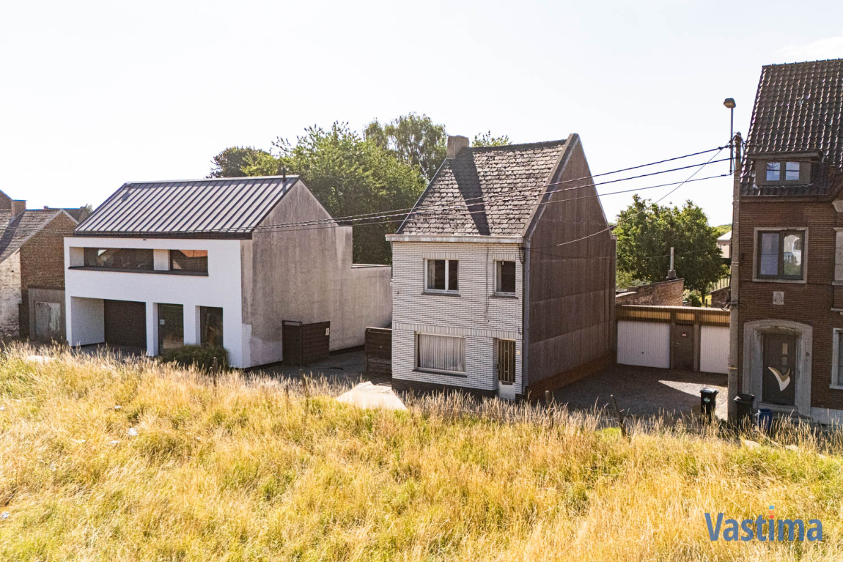 Immo Vastima - Huis Te koop Erembodegem - Renovatiewoning met grote tuin nabij centrum Erembodegem