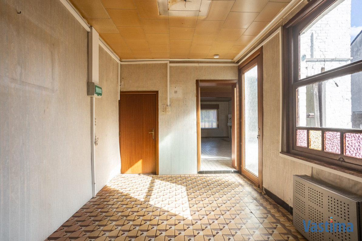 Immo Vastima - Huis Te koop Erembodegem - Renovatiewoning met grote tuin nabij centrum Erembodegem