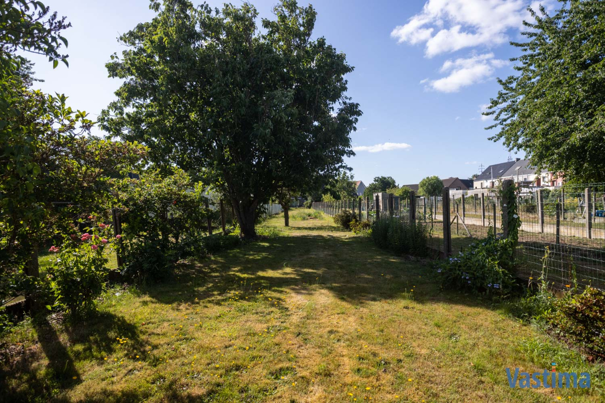 Immo Vastima - Huis Te koop Erembodegem - Renovatiewoning met grote tuin nabij centrum Erembodegem