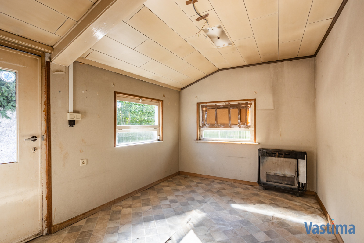 Immo Vastima - Huis Te koop Erembodegem - Renovatiewoning met aanpalende bouwgrond nabij centrum Erembodegem