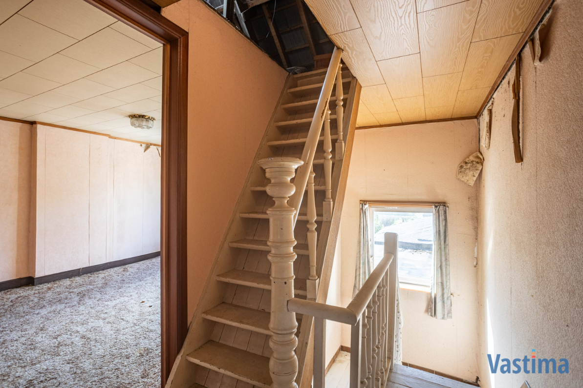 Immo Vastima - Huis Te koop Erembodegem - Renovatiewoning met aanpalende bouwgrond nabij centrum Erembodegem