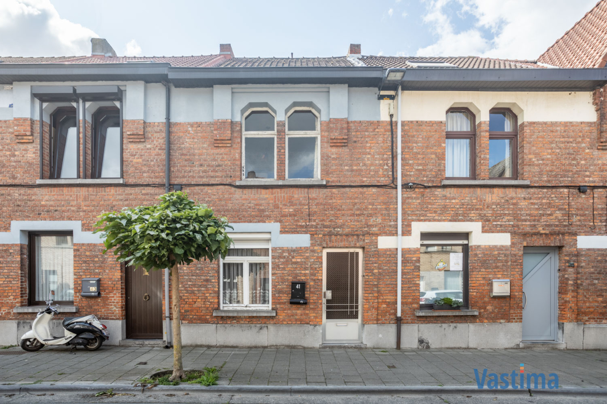 Immo Vastima - Huis Te koop Aalst - Renovatieproject met tuin nabij centrum Aalst
