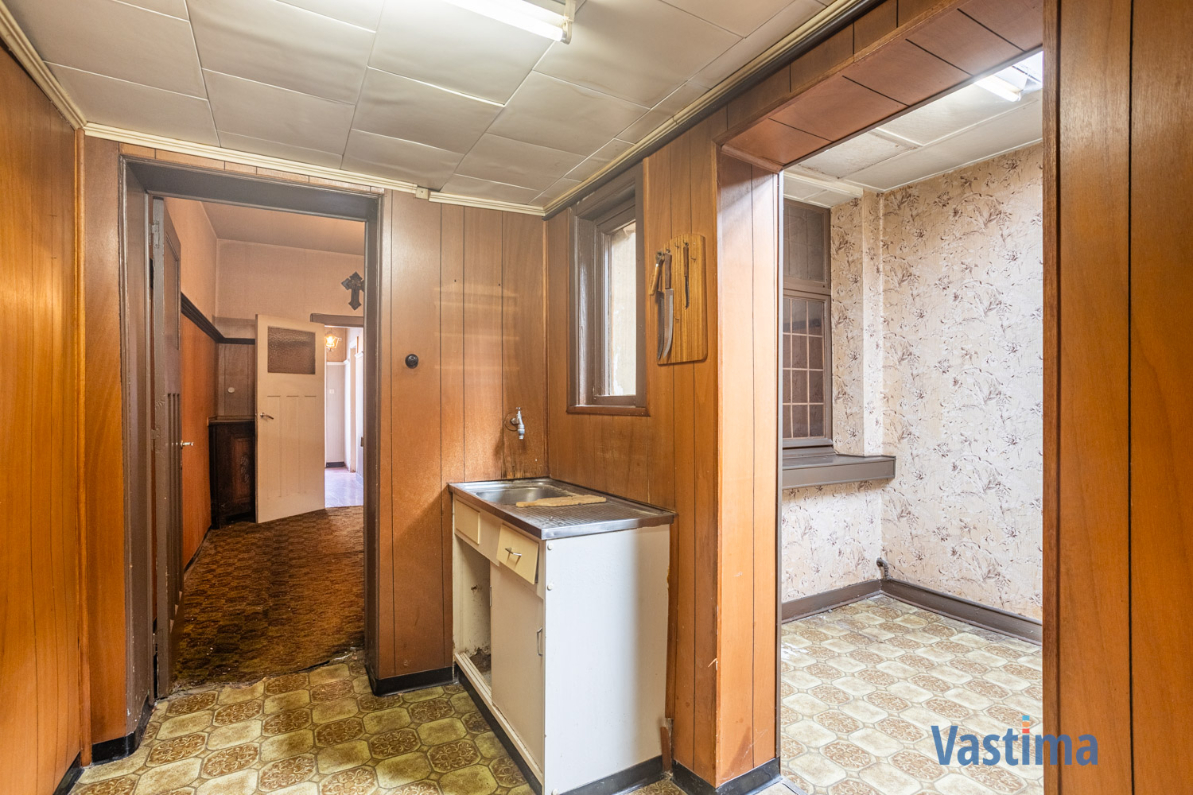 Immo Vastima - Huis Te koop Aalst - Renovatieproject met tuin nabij centrum Aalst