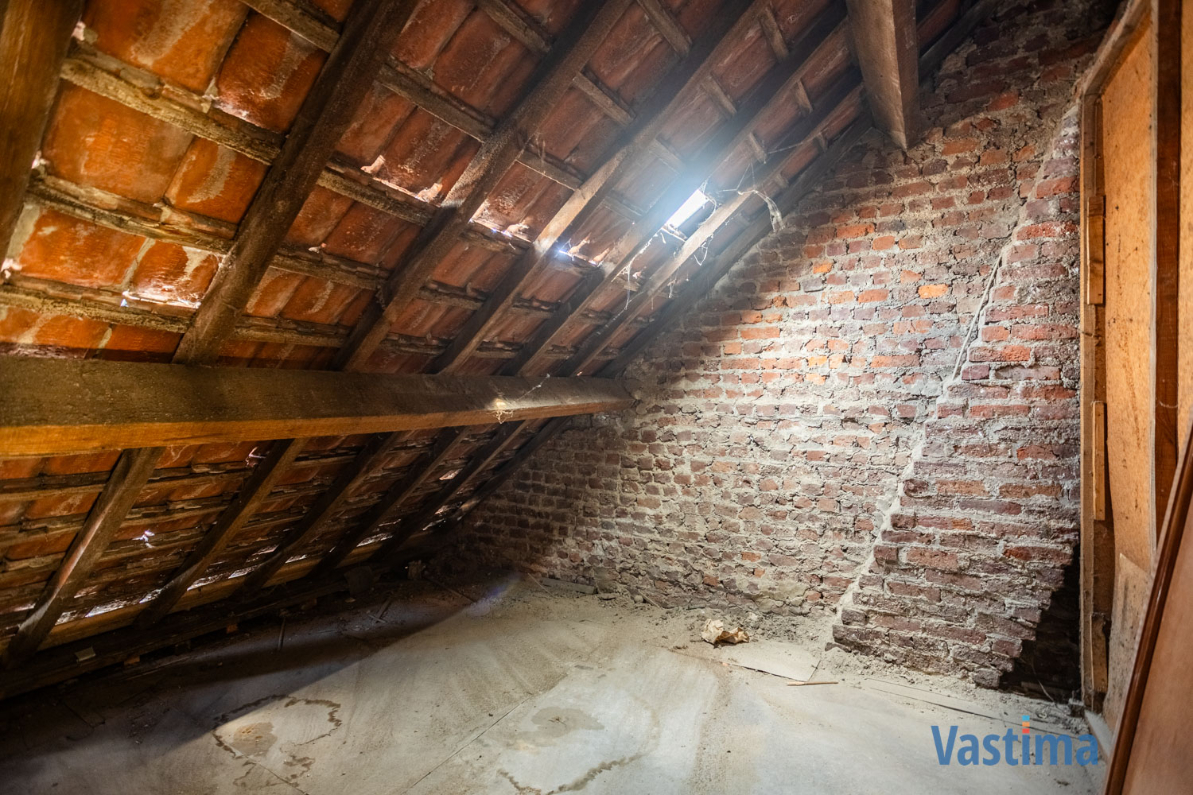 Immo Vastima - Huis Te koop Aalst - Renovatieproject met tuin nabij centrum Aalst