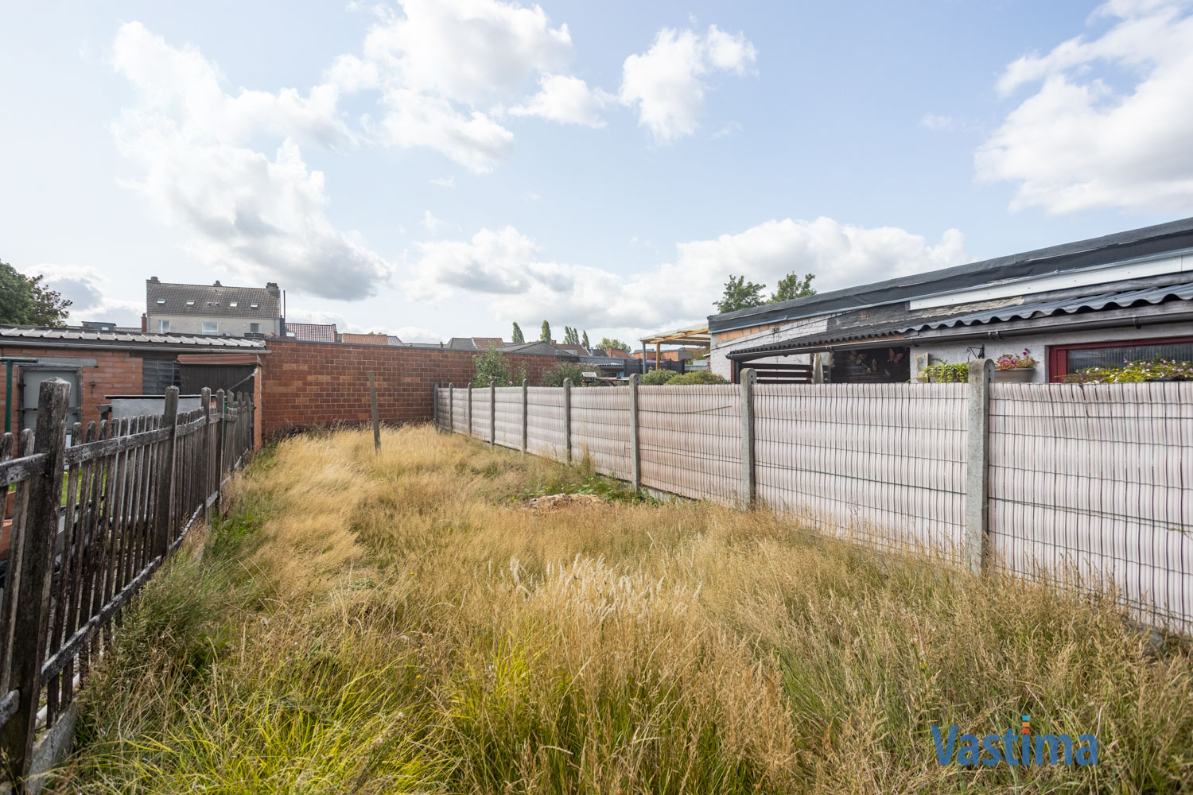 Immo Vastima - Huis Te koop Aalst - Renovatieproject met tuin nabij centrum Aalst