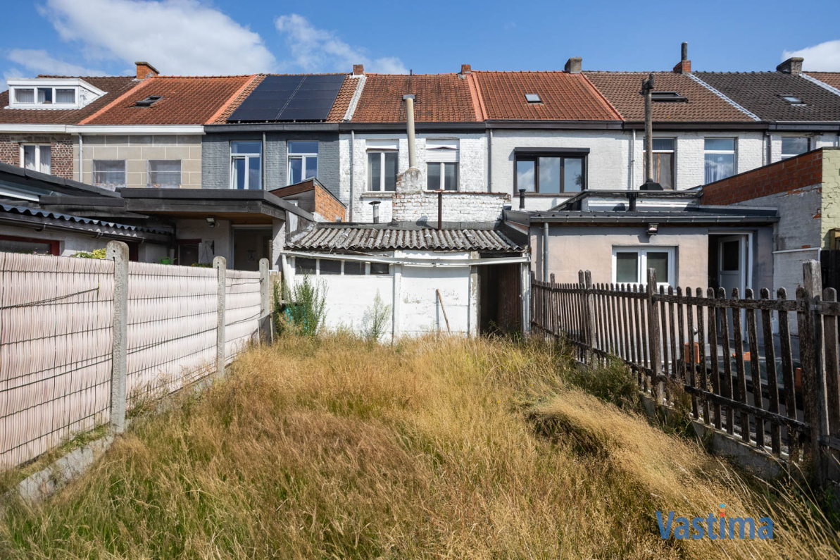 Immo Vastima - Huis Te koop Aalst - Renovatieproject met tuin nabij centrum Aalst