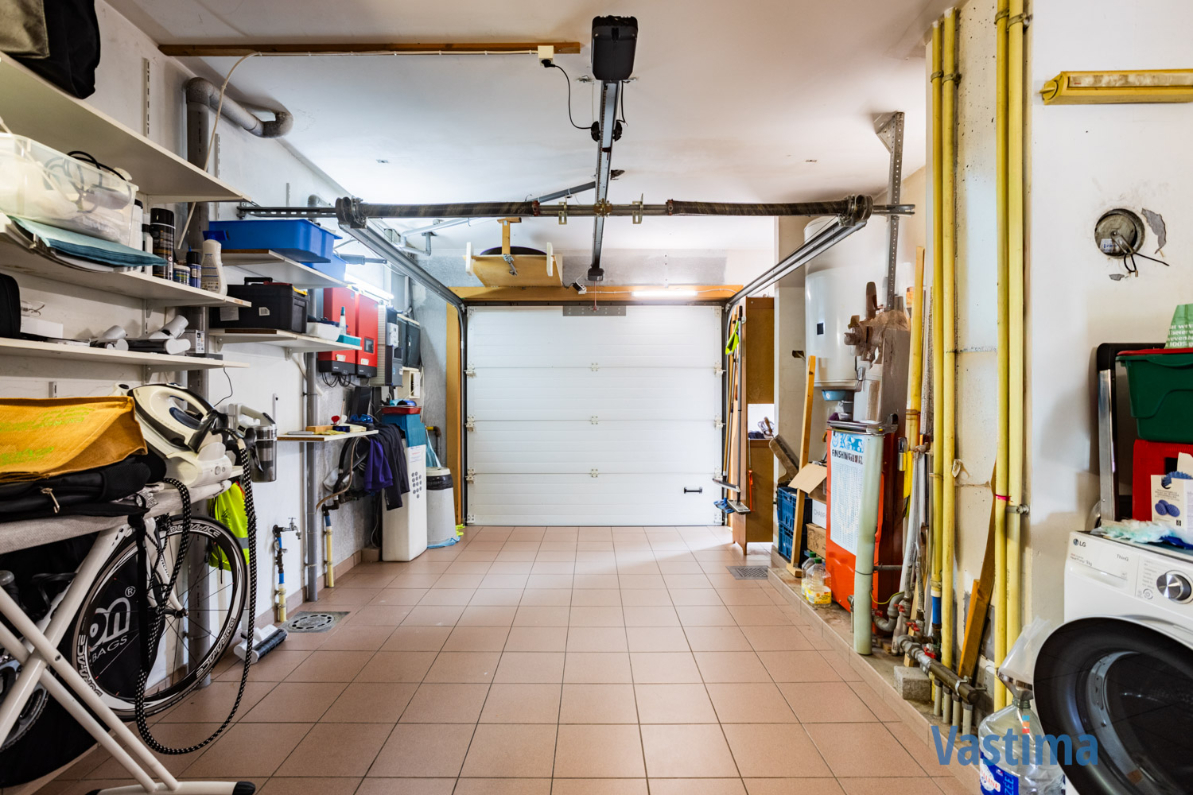 Immo Vastima - Huis Te koop Aalst - Halfopen bebouwing met zonnige tuin in doodlopende straat