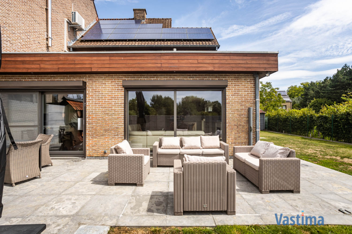 Immo Vastima - Huis Te koop Aalst - Halfopen bebouwing met zonnige tuin in doodlopende straat