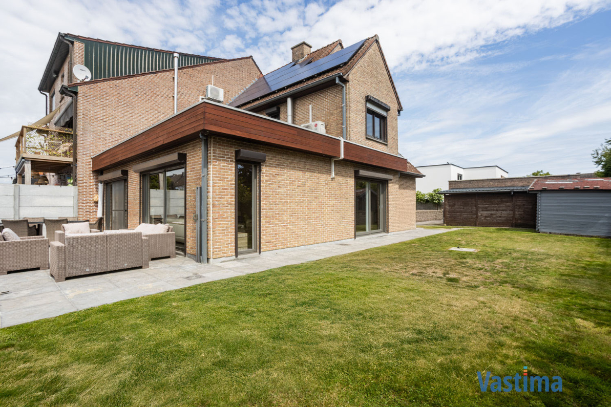Immo Vastima - Huis Te koop Aalst - Halfopen bebouwing met zonnige tuin in doodlopende straat