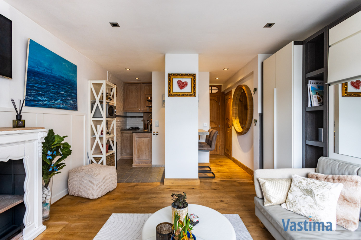 Immo Vastima - Appartement Te koop Knokke - Instapklare bemeubelde studio nabij het strand