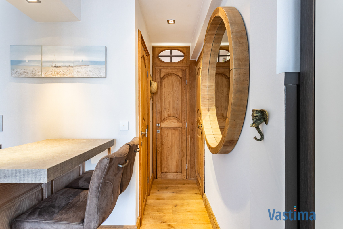 Immo Vastima - Appartement Te koop Knokke - Instapklare bemeubelde studio nabij het strand