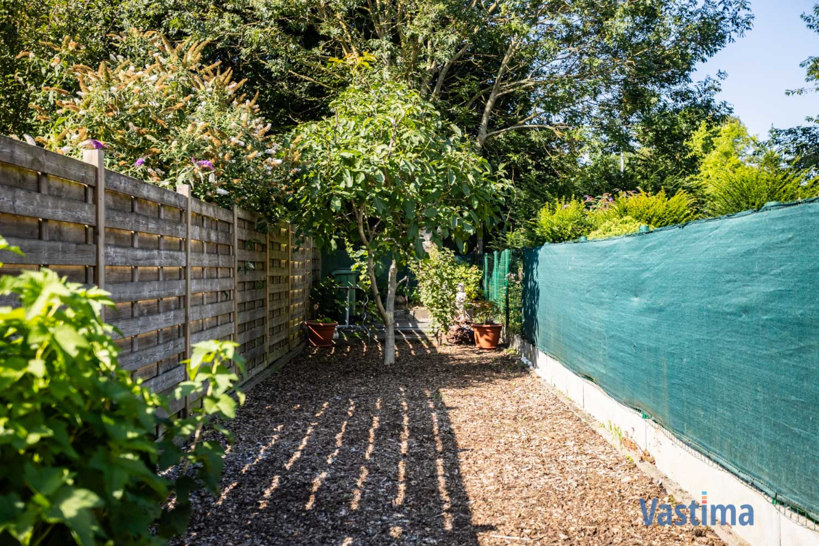 Immo Vastima - Huis Te koop Aalst - Instapklare gezins- of starterswoning met tuin, garage én topbereikbaarheid