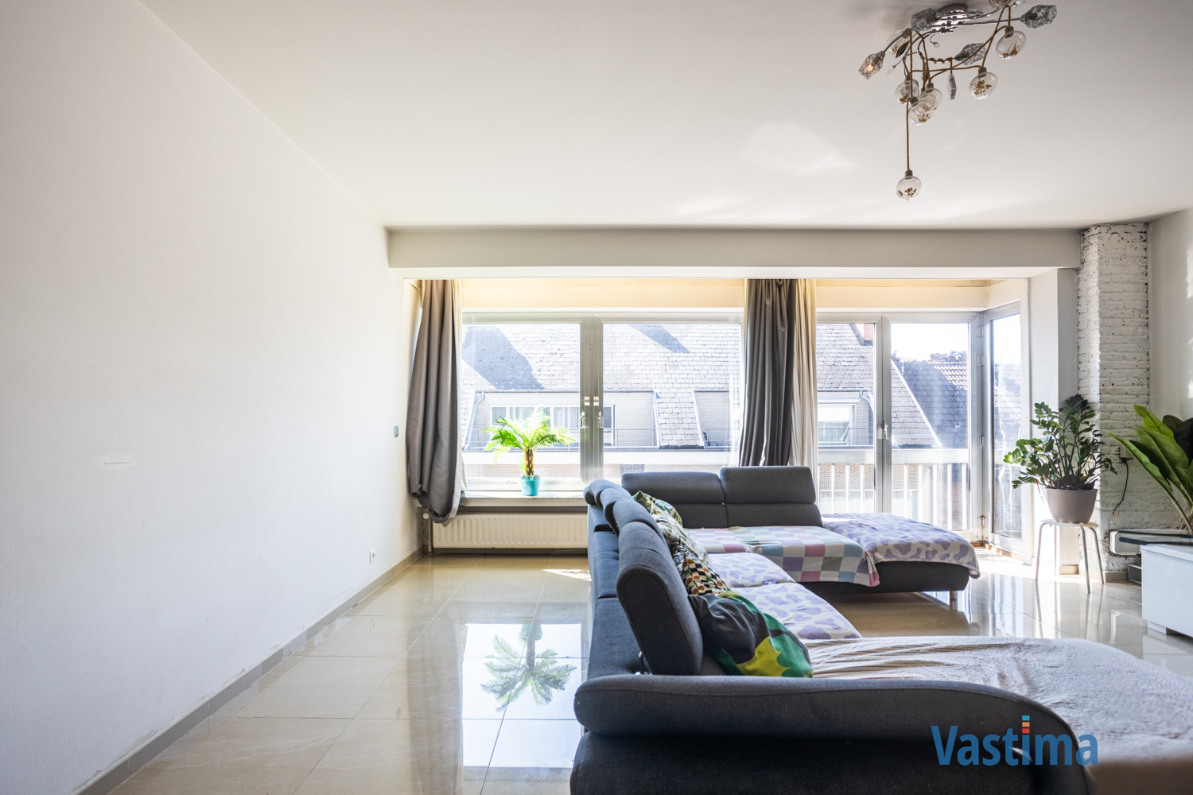 Immo Vastima - Appartement Te koop Aalst - Appartement met 3 slaapkamers en terras in hartje Aalst