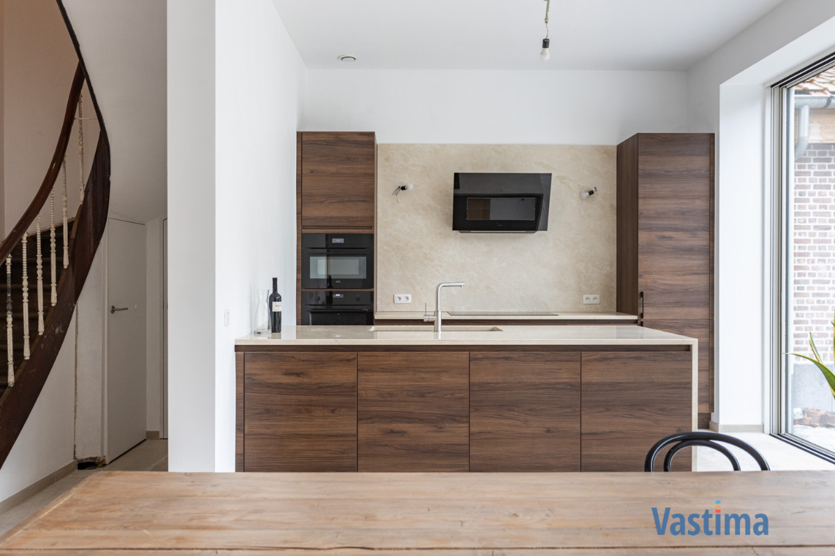 Immo Vastima - Huis Te huur Aalst - Exclusief herenhuis met idyllische tuin en dubbele garage in hartje Aalst