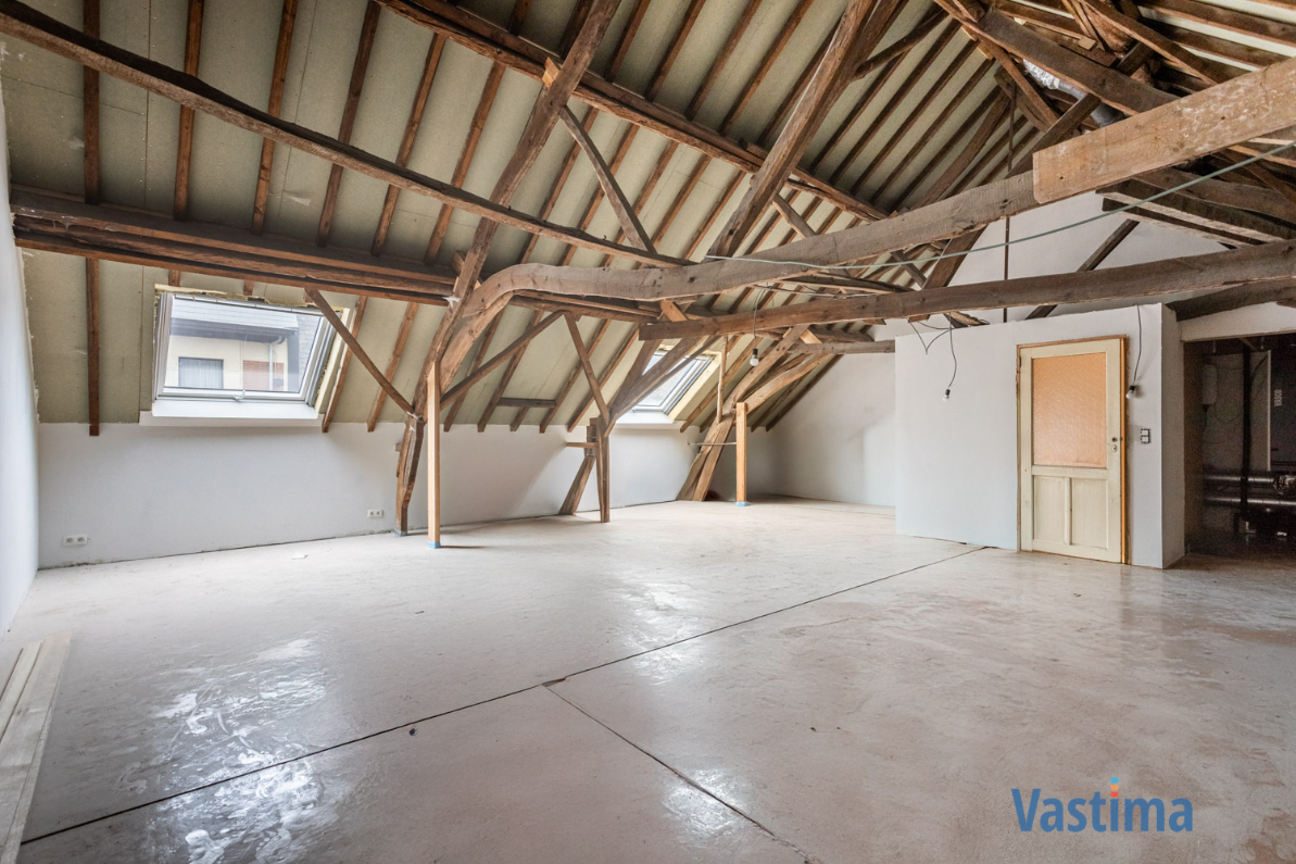 Immo Vastima - Huis Te huur Aalst - Exclusief herenhuis met idyllische tuin en dubbele garage in hartje Aalst