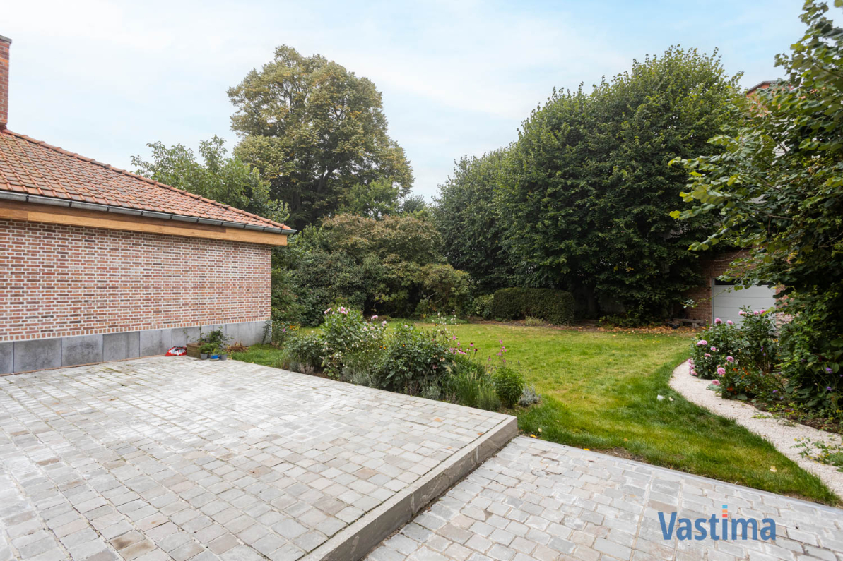 Immo Vastima - Huis Te huur Aalst - Exclusief herenhuis met idyllische tuin en dubbele garage in hartje Aalst