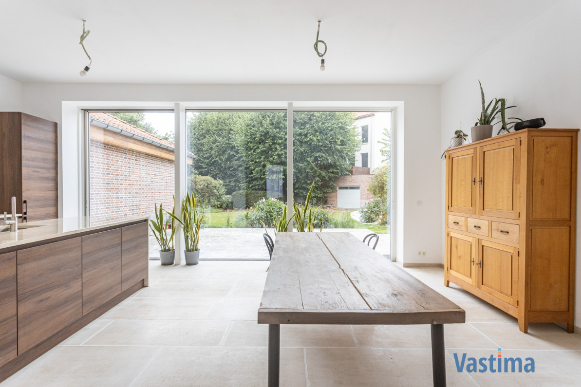 Immo Vastima - Huis Te huur Aalst - Exclusief herenhuis met idyllische tuin en dubbele garage in hartje Aalst