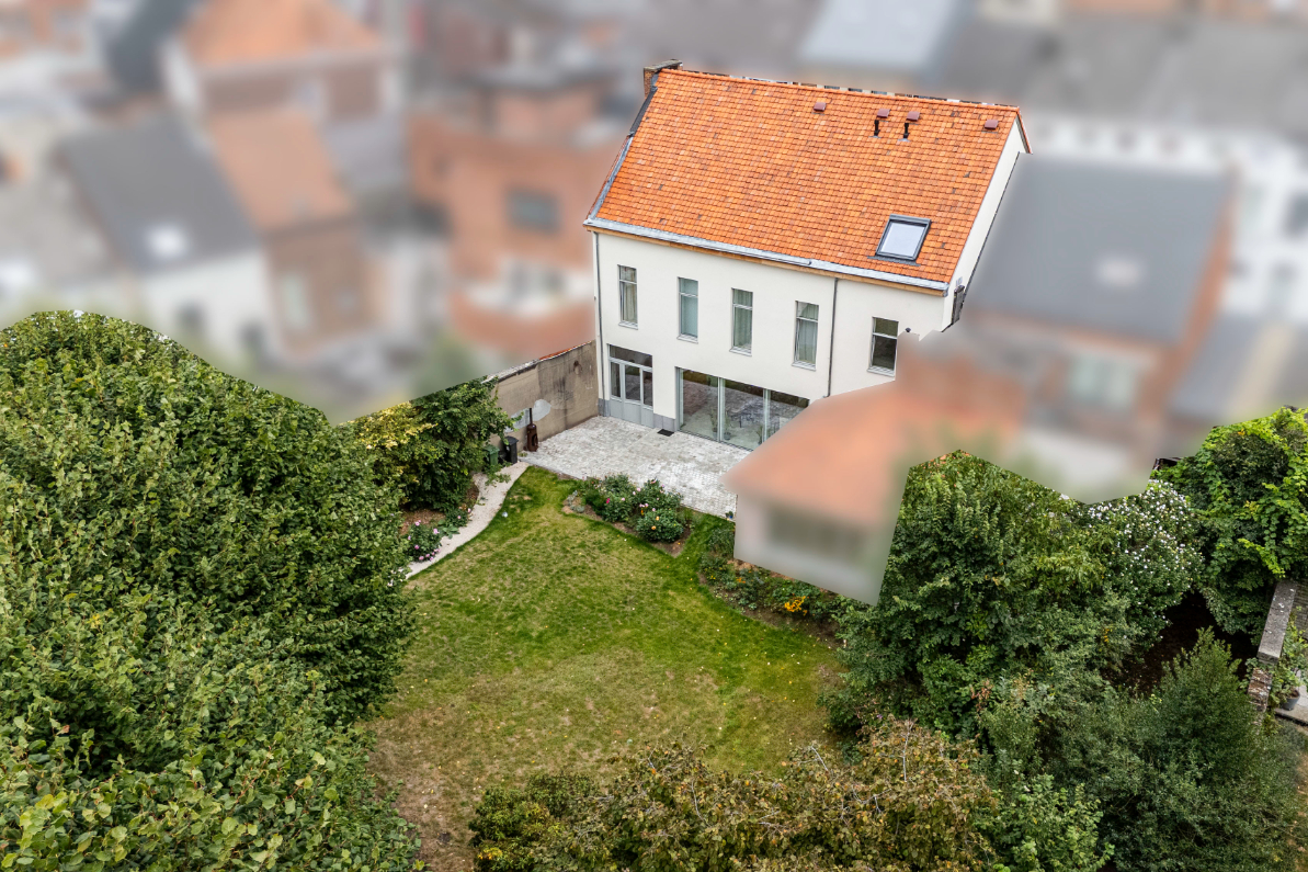 Immo Vastima - Huis Te huur Aalst - Exclusief herenhuis met idyllische tuin en dubbele garage in hartje Aalst