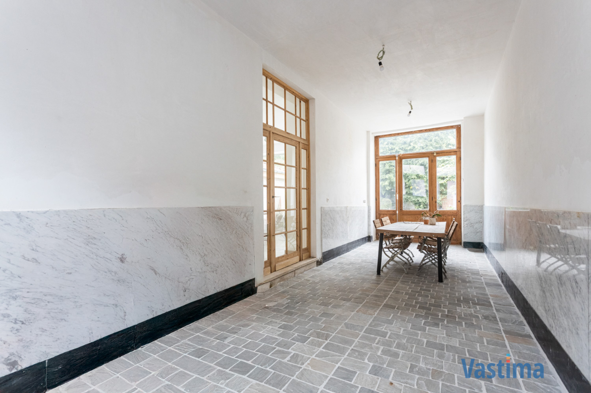 Immo Vastima - Huis Te huur Aalst - Exclusief herenhuis met idyllische tuin en dubbele garage in hartje Aalst