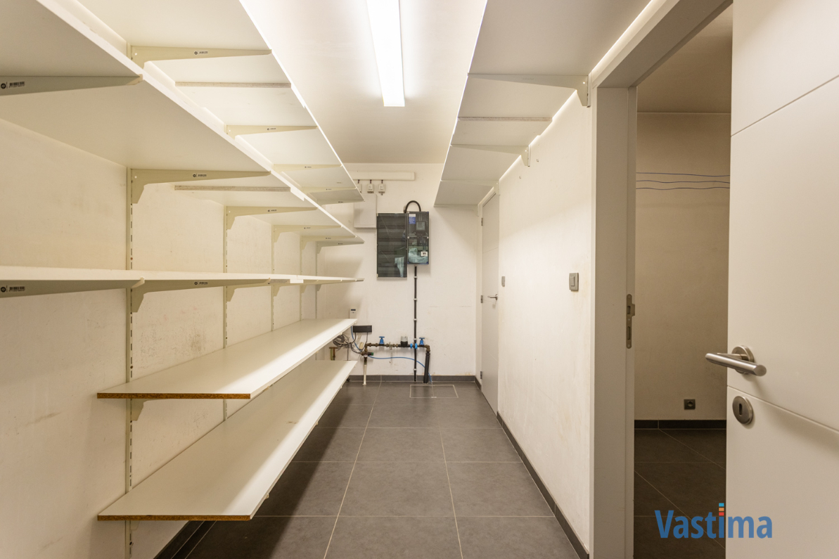 Immo Vastima - Huis Te koop Pamel - Ruime instapklare gezinswoning met zonnige tuin en garage