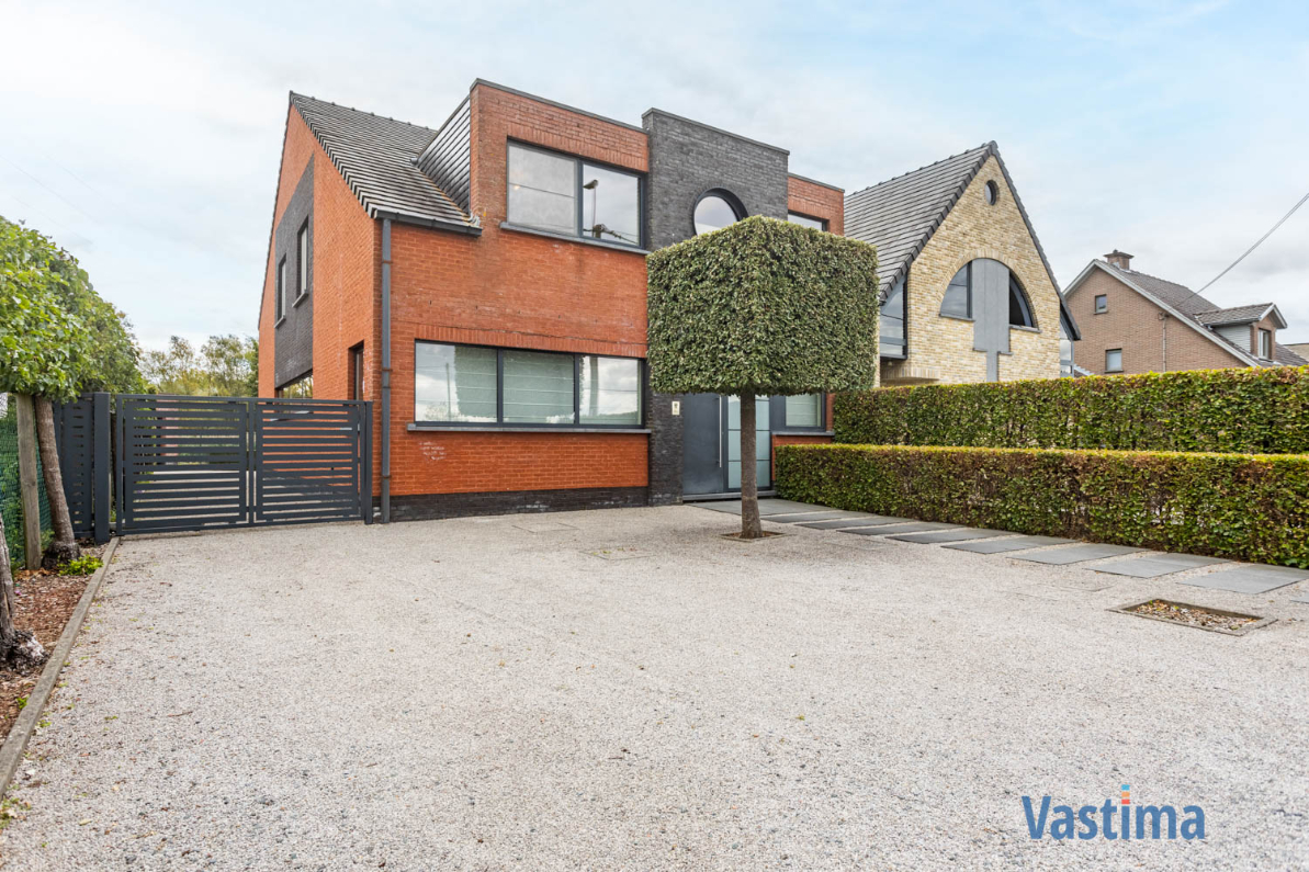Immo Vastima - Huis Te koop Pamel - Ruime instapklare gezinswoning met zonnige tuin en garage