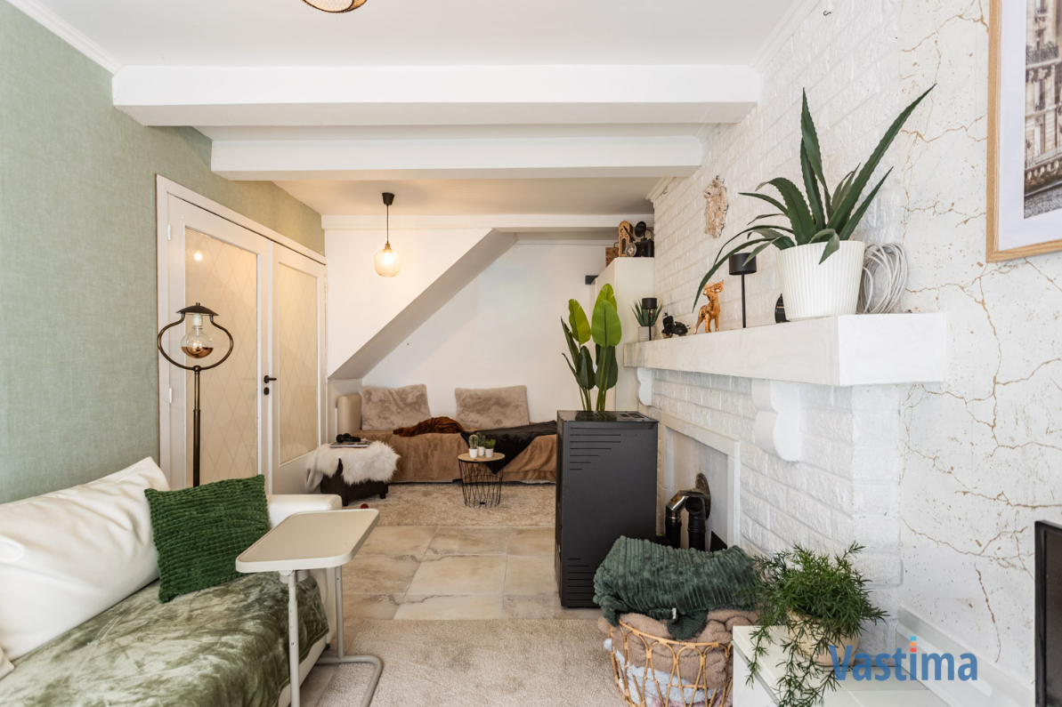 Immo Vastima - Huis Te koop Aalst - Licht op te frissen gezins- of starterswoning met tuin in Aalst