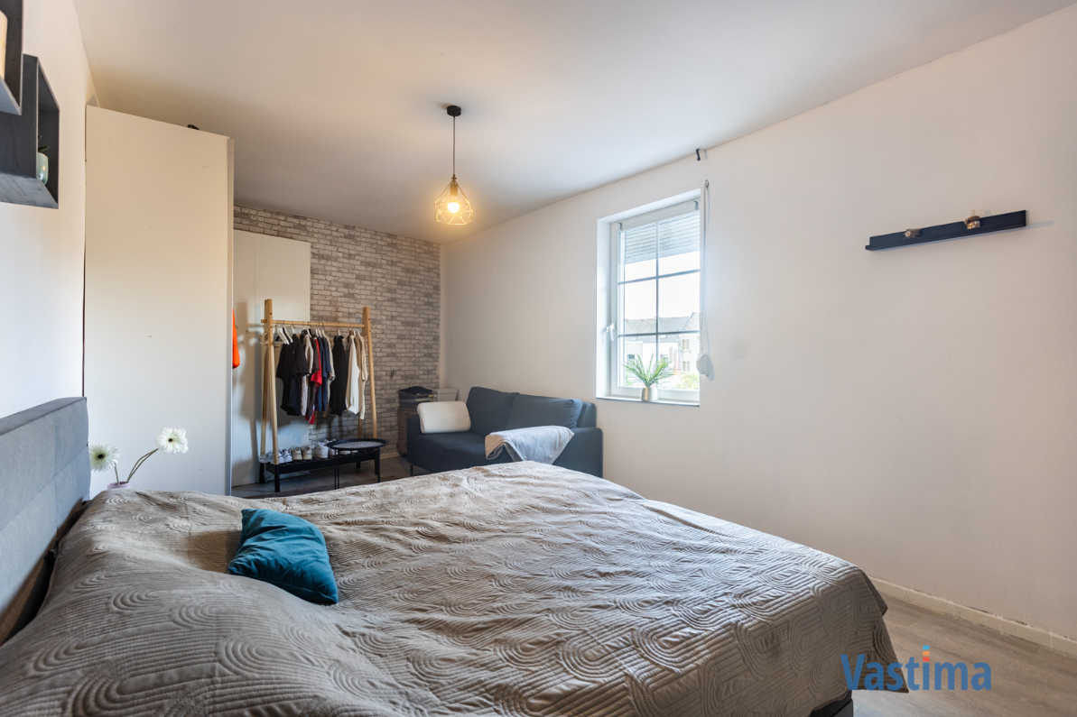 Immo Vastima - Huis Te koop Aalst - Licht op te frissen gezins- of starterswoning met tuin in Aalst