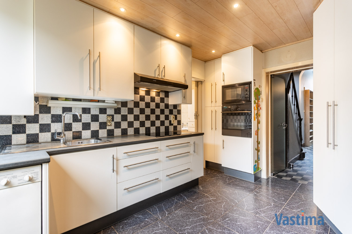 Immo Vastima - Huis Te koop Aalst - Charmante stadswoning met koer in het hart van de stad