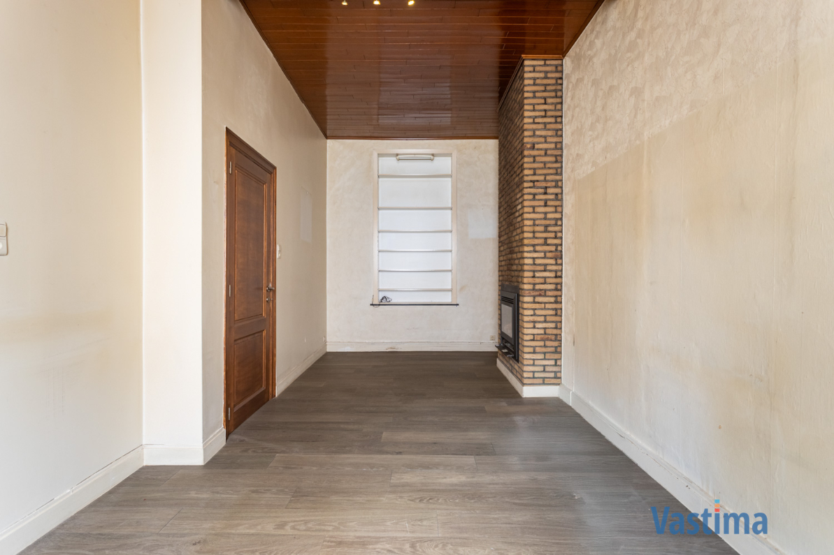 Immo Vastima - Huis Te koop Aalst - Charmante stadswoning met koer in het hart van de stad