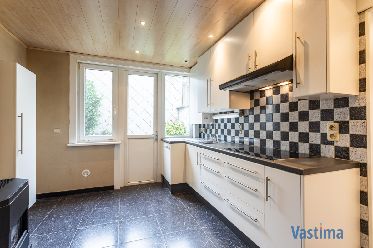 Immo Vastima - Huis Te koop Aalst - Charmante stadswoning met koer in het hart van de stad