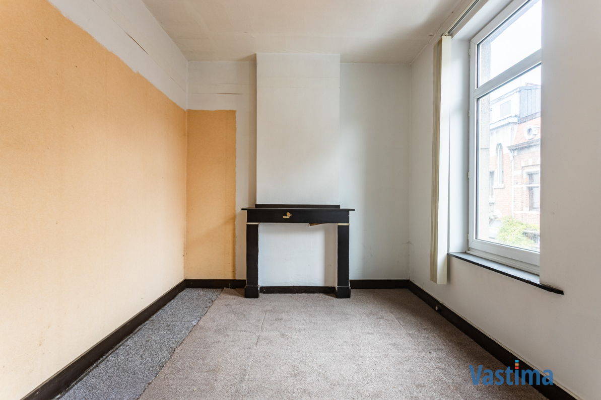 Immo Vastima - Huis Te koop Aalst - Charmante stadswoning met koer in het hart van de stad