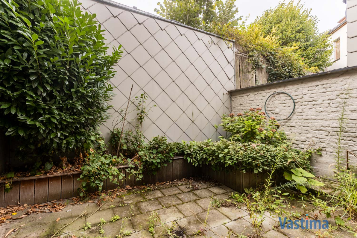 Immo Vastima - Huis Te koop Aalst - Charmante stadswoning met koer in het hart van de stad