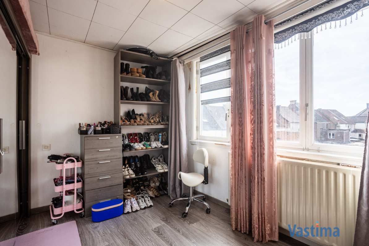 Immo Vastima - Huis Te koop Aalst - Gezinswoning met loods in Aalst – perfect voor wonen én werken