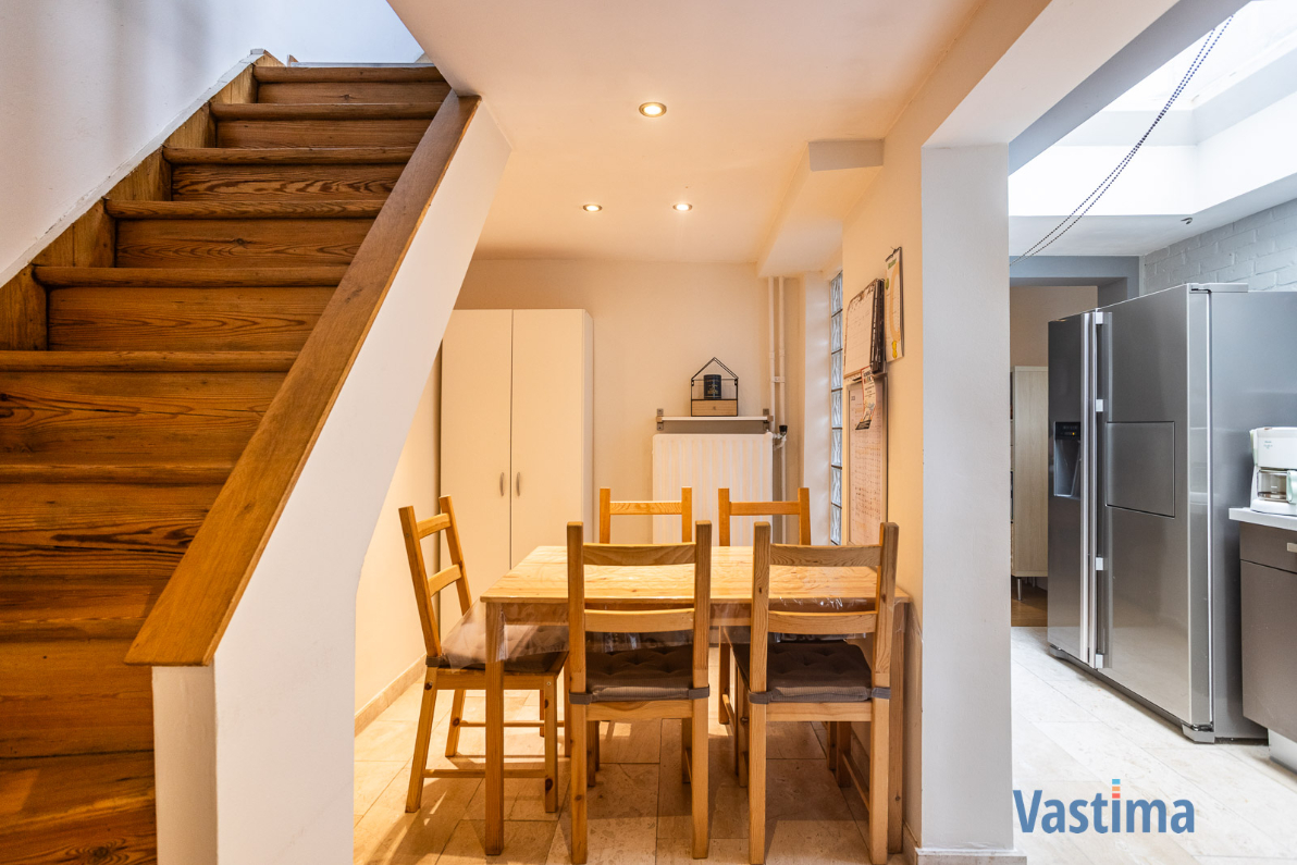 Immo Vastima - Huis Te koop Aalst - Instapklare woning met 4 slaapkamers en tuin nabij centrum Aalst