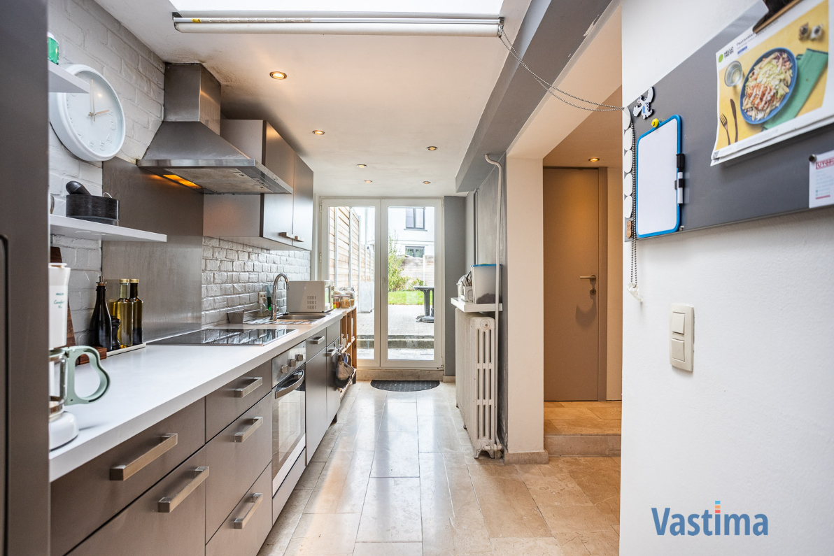 Immo Vastima - Huis Te koop Aalst - Instapklare woning met 4 slaapkamers en tuin nabij centrum Aalst