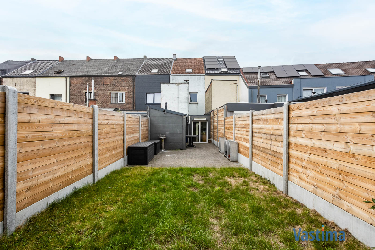 Immo Vastima - Huis Te koop Aalst - Instapklare woning met 4 slaapkamers en tuin nabij centrum Aalst