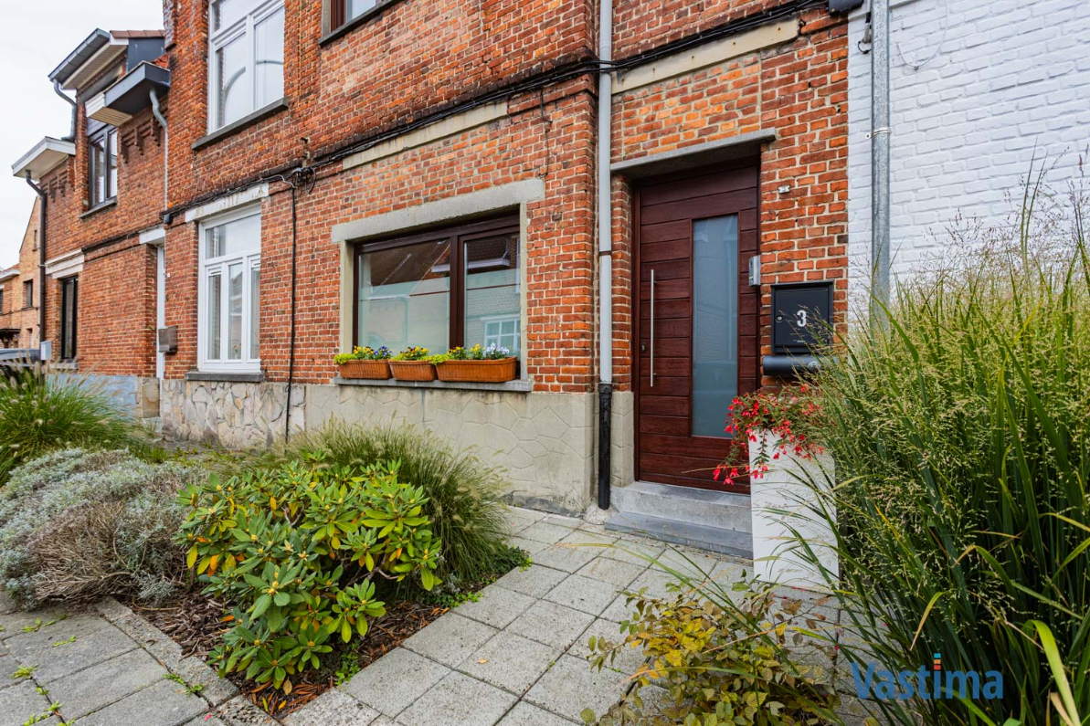 Immo Vastima - Huis Te koop Aalst - Instapklare stadswoning met tuin: ruimte, licht en comfort in één