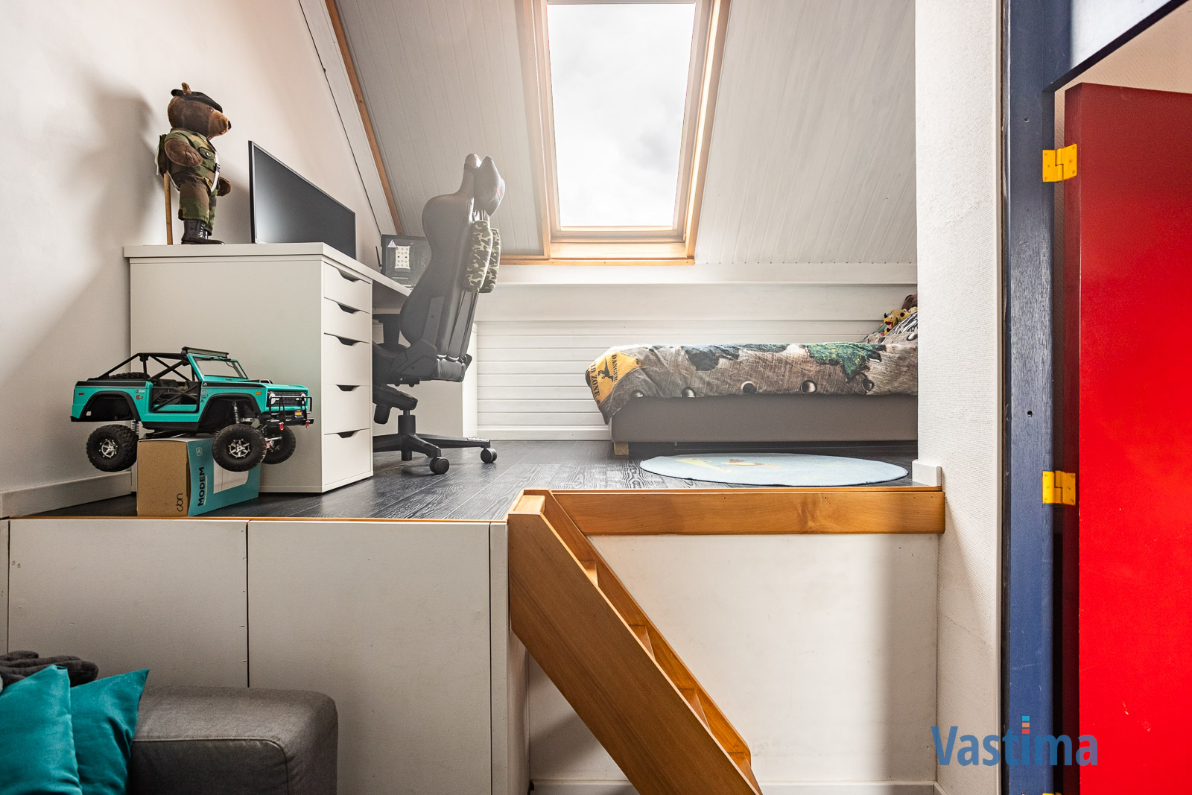 Immo Vastima - Huis Te koop Erembodegem - Instapklare architectenwoning met 4 slaapkamers, tuin en garage nabij centrum Erembodegem