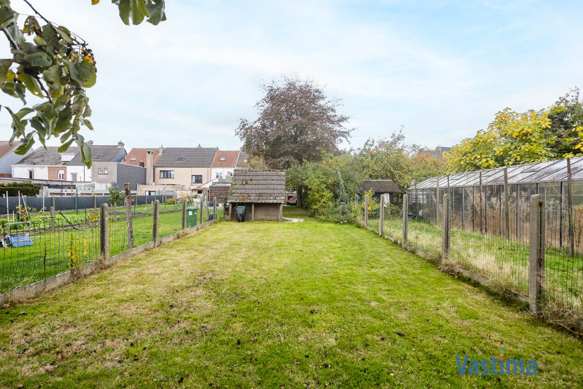 Immo Vastima - Huis Te koop Erembodegem - Instapklare architectenwoning met 4 slaapkamers, tuin en garage nabij centrum Erembodegem