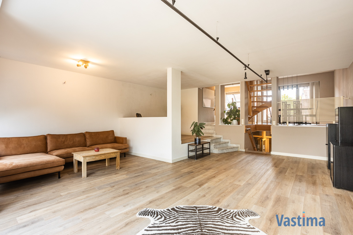 Immo Vastima - Huis Te koop Erembodegem - Instapklare architectenwoning met 4 slaapkamers, tuin en garage nabij centrum Erembodegem