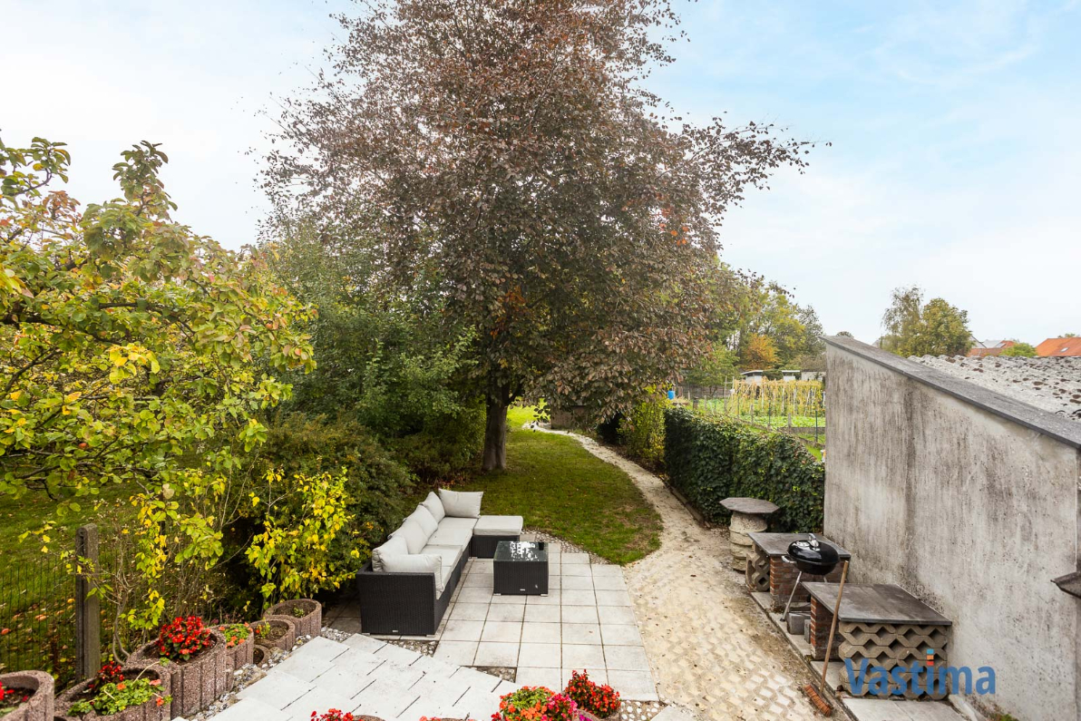 Immo Vastima - Huis Te koop Erembodegem - Instapklare architectenwoning met 4 slaapkamers, tuin en garage nabij centrum Erembodegem