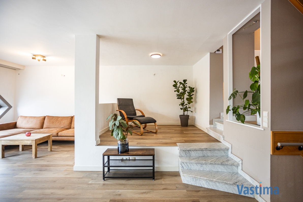 Immo Vastima - Huis Te koop Erembodegem - Instapklare architectenwoning met 4 slaapkamers, tuin en garage nabij centrum Erembodegem