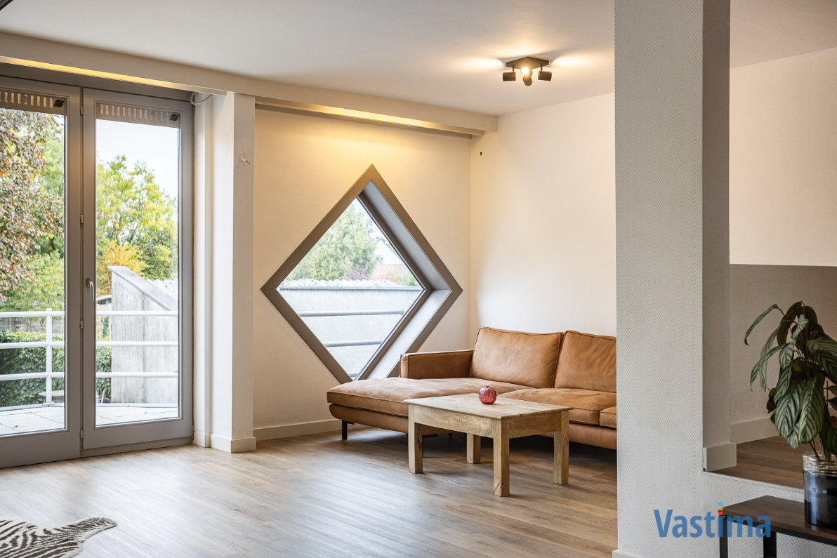 Immo Vastima - Huis Te koop Erembodegem - Instapklare architectenwoning met 4 slaapkamers, tuin en garage nabij centrum Erembodegem