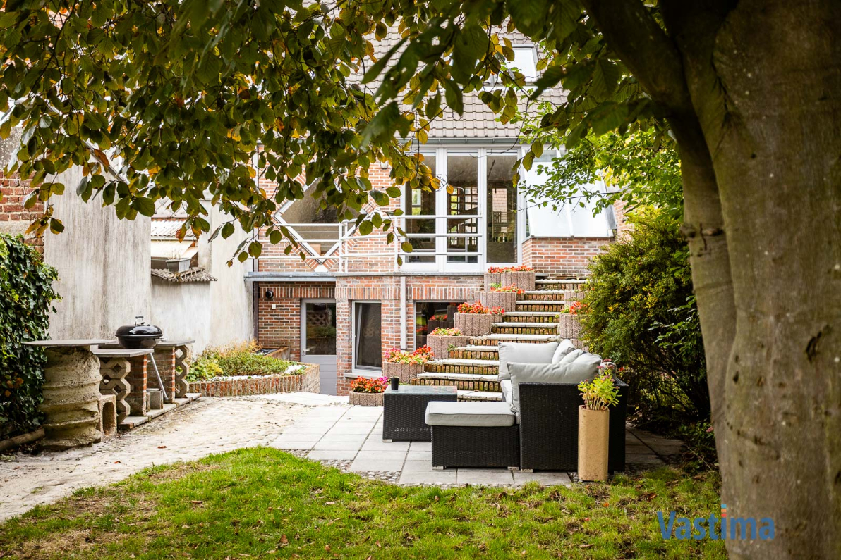 Immo Vastima - Huis Te koop Erembodegem - Instapklare architectenwoning met 4 slaapkamers, tuin en garage nabij centrum Erembodegem