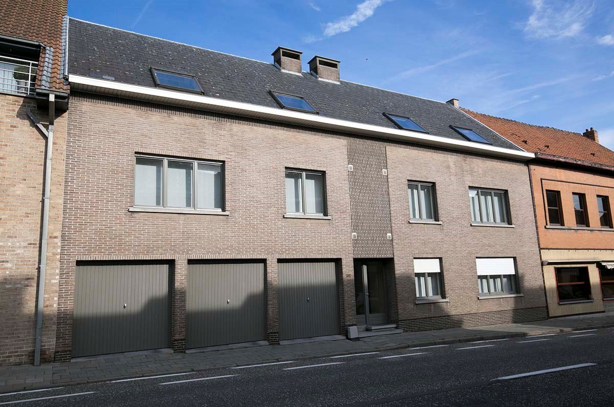 Immo Vastima - Appartement Te huur Erembodegem - Lichtrijk appartement nabij station Haaltert met garage