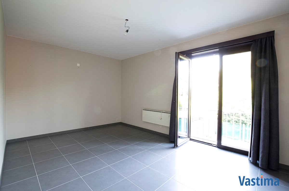 Immo Vastima - Appartement Te huur Erembodegem - Lichtrijk appartement nabij station Haaltert met garage